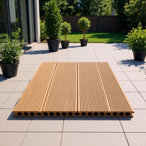 Tablero Decorativo para Exteriores de Madera y Plástico Compuesto, Resistente a la Corrosión, Duradero, Coextruido, Ignífugo y Resistente a los Rayos UV - Product Image 1