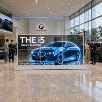 Écran d'affichage numérique OLED transparent ultra-fin de 55 pouces avec écran tactile 1920x1080 FHD et SDK pour une utilisation en intérieur dans les centres commerciaux
