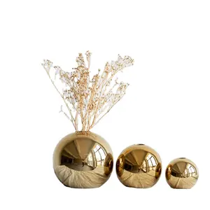 저렴한 황금 전기 도금 세라믹 공 꽃병 홈 거실 현대 장식 도자기 꽃병
