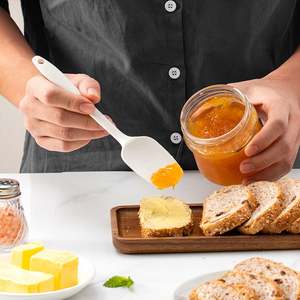 Lot de 6 spatules à crème monobloc légères pour pâtisserie et outils de cuisson avec pinceau à huile pour boulangers amateurs - Product Image 2