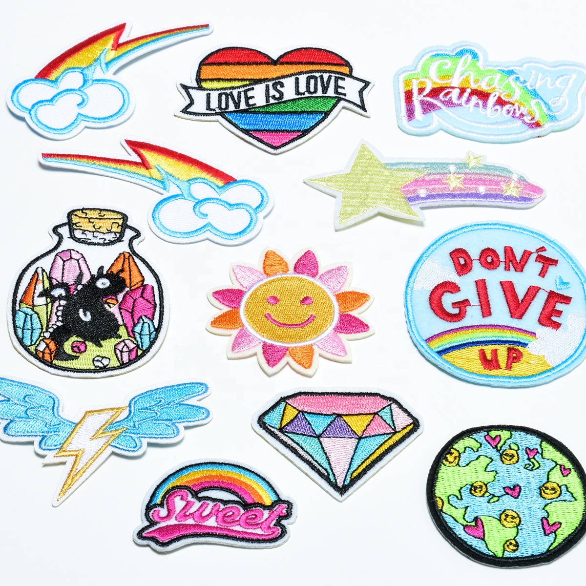 Китайская фабрика, оптовая продажа, индивидуальные вышитые нашивки с помощью утюга, синели, вышитые нашивки с блестками для одежды