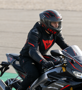 Casques de course personnalisés à succès, casques de <span class=keywords><strong>moto</strong></span> en fibre de carbone double R, ligne rouge, pour hommes et femmes, toutes saisons - Product Image 5