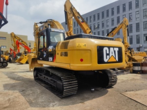 Vente flash : Excavatrice sur chenilles hydraulique CAT 325D d'occasion, 25 tonnes, pour l'exploitation minière et les travaux de construction lourds - Product Image 5