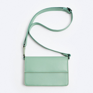 Bolso <span class=keywords><strong>bandolera</strong></span> pequeño de hombro tipo <span class=keywords><strong>bandolera</strong></span> personalizada de cuero a la nueva moda para <span class=keywords><strong>hombre</strong></span> con solapa para <span class=keywords><strong>hombre</strong></span> - Product Image 2