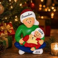 Figura de Resina de Navidad de Padre, Madre y Bebé, Osito de Peluche Abrazando la Rodilla, Sombrero de Santa, Cuna, Adorno Colgante para Árbol, Regalo Conmemorativo