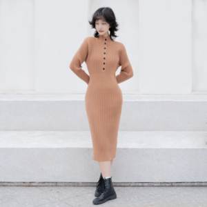 定制修身冬季紧身针织连衣裙制造商女式罗纹针织中长连衣裙高领纽扣毛衣连衣裙 - Product Image 2