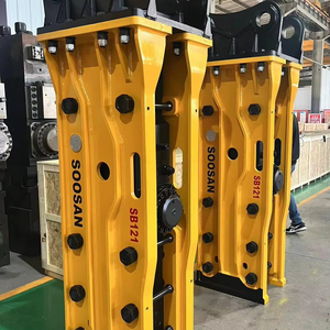 El motor y la maquinaria del martillo neumático Soosan SB121 tienen 1 año de garantía. - Product Image 1