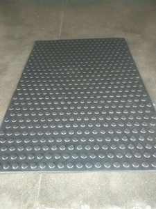 Tapis d'Écurie en Caoutchouc EVA d'Usine pour Box de Cheval et Revêtement de Sol pour Vache 4 pi x 6 pi - Product Image 5