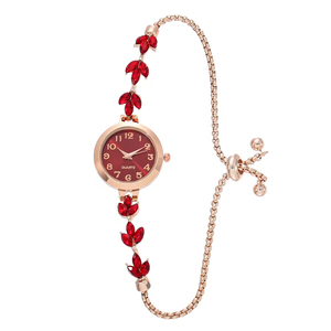 Montre-bracelet scintillante pour femme avec mouvement à quartz et bracelet réglable en alliage avec diamants - Product Image 6