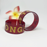 Bracelet Tonga en acrylique imitation écaille de tortue avec fleurs et mots gravés pour les Tongiens