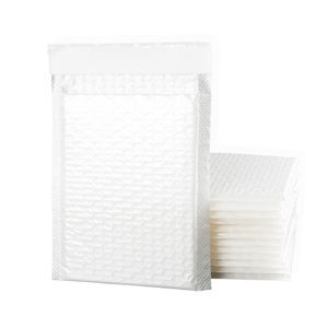 Venta caliente Festival Bolsa de Navidad Promoción Bolsas de embalaje Sobres de burbujas láser Buena calidad Bolsa de burbujas anticaída - Product Image 5