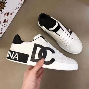 Zapatillas Retro de Diseño de Lujo, Estilo Unisex, Nuevas, Casuales para Hombre, Deportivas para Mujer, de Alta Calidad, para Caminar y Correr, Suaves - Product Image 4