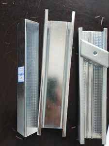 2x4 Metal Stud <span class=keywords><strong>Omega</strong></span> Furring Channel Yeso Falso Techo Accesorios <span class=keywords><strong>Perfiles</strong></span> Para Drywall - Product Image 3