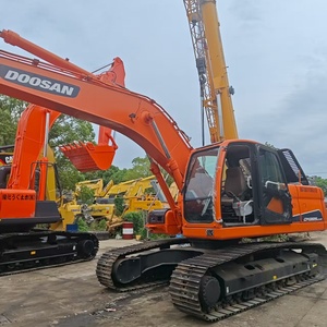 Máquina de movimiento de tierras usada, excavadora sobre orugas Doosan de 22 toneladas, buena y barata, con motor a la venta - Product Image 2