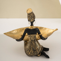Objets décoratifs pour le salon Statue de femme noire africaine en résine Assiette à fruits Plateau tribal Feuille de rangement pour décoration de table