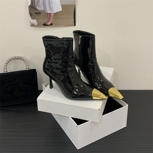 Bottines d'hiver noires pour femmes, bout pointu, décoration en métal, talons aiguilles blancs, chaussures pour femmes, Zapatillas Mujer - Product Image 1