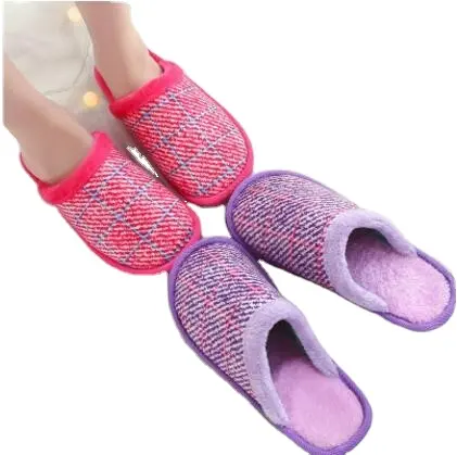 Nuevo diseño de malla para caliente y antideslizante zapatillas amante en invierno