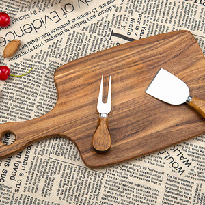 Tabla de cortar de madera de acacia natural con mango largo, tabla de cortar de madera maciza para servir <span class=keywords><strong>pizza</strong></span> y queso - Product Image 3