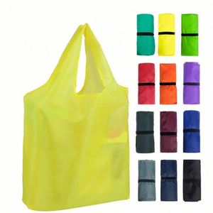 Sac fourre-tout pliable en toile de polyester recyclé, imprimé par sublimation, de haute qualité, personnalisé, écologique et réutilisable, à porter à l'épaule - Product Image 1