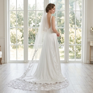 Voiles de mariée longs V1565W2-1, voiles de mariée classiques et voiles de mariée avec appliques en dentelle - Product Image 1