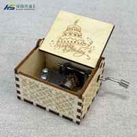 Boîte à musique à manivelle personnalisée avec musique et design sur mesure, cadeau populaire, boîte à musique en bois gravée au laser