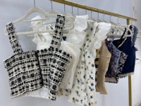 Camisetas de Tirantes de Segunda Mano al por Mayor para Mujer, Tallas Variadas, Ajuste Delgado, Versátiles, Ropa Usada de Moda para Primavera y Verano