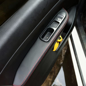 Cubierta de Cuero para Apoyabrazos de Puerta Peugeot 307, Caja de Almacenamiento de Cuero Artificial Delantera, Instalación Adhesiva, Accesorio Interior - Product Image 1