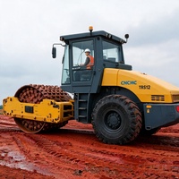 Rouleau vibratoire CNCMC TRS12 de 12 tonnes avec tambour à pattes optionnel pour la compactation des sols humides et cohésifs