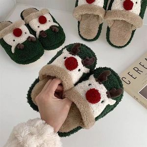 Pantoufles <span class=keywords><strong>de</strong></span> Noël en fourrure douce et confortable pour femmes, motif rennes du Père Noël, à enfiler, bout fermé, tendance - Product Image 1