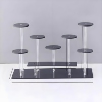Présentoir en acrylique à prix de gros, support rond à niveaux personnalisable pour bijoux, vitrine transparente de haute qualité pour magasin professionnel