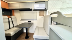 La autocaravana Changan al por mayor más vendida en China 4X4 New RV Extra Large Space Long Endurance RV Camp Adventure RV Motorhome - Product Image 5