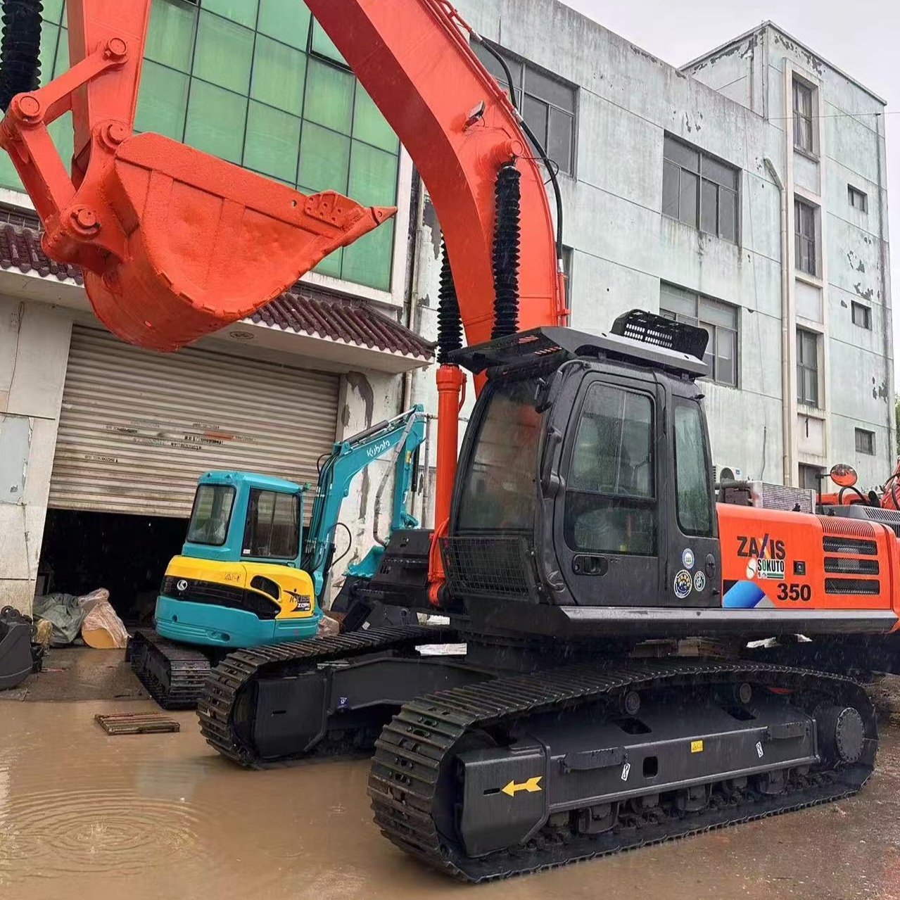 Japanese Hitachi 135 Excavator - High Quality & Efficiency