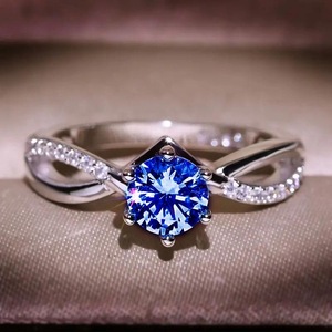 Anello dal Design Classico Solitario, Stile Elegante per Donne - Product Image 4
