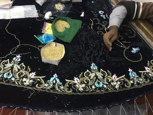 Belle mariée Lehenga Choli Trail lourd Zardozi broderie étage longueur acétate matériel ATIYA LIBAS marque pour robe de mariée - Product Image 4