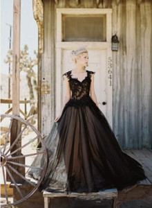 chinese dress ladies Gothic Black Lace Wedding Dresses Long Sleeves  Lisposa