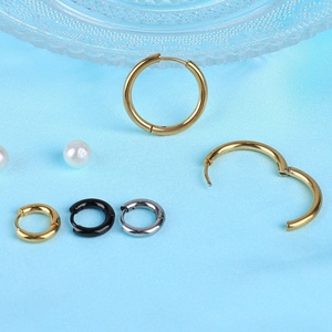 Venta al por Mayor de Joyería de Moda, Aretes de Aro Redondos de Acero Inoxidable Chapados en Oro de 18K, Aretes de Aro Lisos para Mujeres y Hombres - Product Image 5