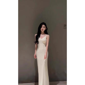 Vestido de suéter de lujo blanco tejido con silueta de sirena, ajustado, con cuello en V, cintura natural, largo hasta el suelo, transpirable para mujer - Product Image 2