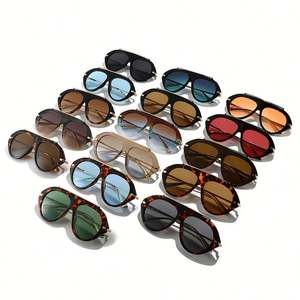 Lunettes de soleil surdimensionnées rétro 2026 avec logo personnalisé, monture large, verres dégradés, protection UV400, style aviateur pour femmes - Product Image 5