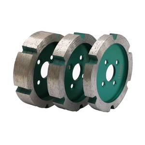 Lame de scie diamantée segmentée pour la coupe et le rainurage du granit, du marbre et du béton - Product Image 1