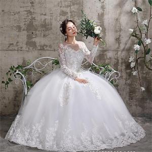 Nuovo Stile 2025 Abito da Sposa Floreale per Sposa Taglie Forti Abiti da Sposa Floreali da Sogno con Maniche Lunghe e Allacciatura Abiti da Ballo - Product Image 1