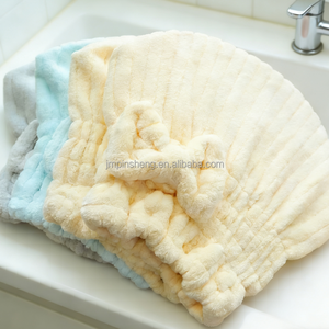 หมวกคลุมผมแห้งแบบขายส่ง OEM น่ารักสไตล<span class=keywords><strong>์เกาหลี</strong></span> ผ้าฟลานเนล ผ้าคอรัลฟลีซ ผ้าขนหนูพันผม หมวกอาบน้ำสำหรับผู้หญิง ที่คาดผมอาบน้ำ - Product Image 5