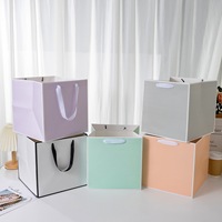 Sacs cadeaux en papier carrés à base large pour bouquets de fleurs et emballages de gâteaux