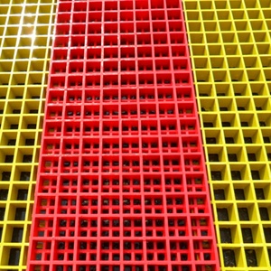 Grille moulée en mini-maille FRP pour passerelle - Product Image 4