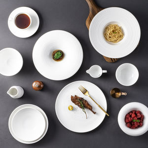 YAYU OEM工厂批发Vajilas De Porcelana套装白色自助酒店陶瓷沙拉菜餐厅定制瓷盘 - Product Image 6