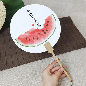 พัดไม้ไผ่แตงโมพร้อมพู่รูปการ์ตูนฤดูร้อนเป็นมิตรกับสิ่งแวดล้อมไม่เสียรูปวาดด้วยมือแบบพกพา - Product Image 4