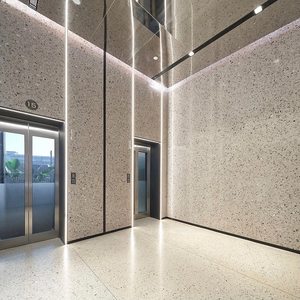 Design moderne Carreaux de marbre artificiel Grande <span class=keywords><strong>dalle</strong></span> de terrazzo Pierre de gravier pour villa Revêtement de sol extérieur Pierres de meulage en terrazzo - Product Image 1