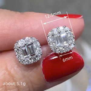 E3318 Orecchini in oro bianco con diamanti taglio smeraldo, gioielli classici naturali da donna - Product Image 6