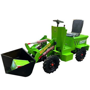 Mini Cargadora Eléctrica Verde con Sistema Hidráulico para Limpieza de Caminos Agrícolas y Eliminación de Estiércol - Product Image 2