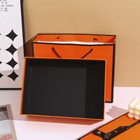 CHING TA Logo personnalisé boîte-cadeau en carton Orange plat avec stratification brillante pour l'emballage de vêtements écharpe chaussettes