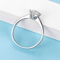 Bague romantique en moissanite ronde, argent sterling 925, sertie de griffes, plaquée rhodium, cadeau d'anniversaire